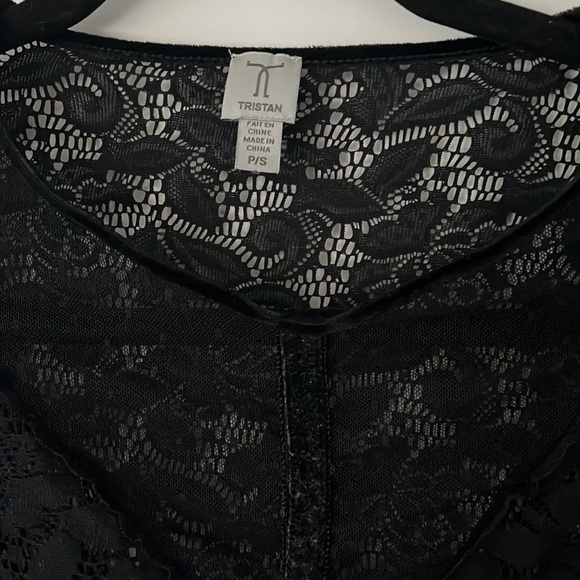 Lace long sleeve top - Picture 3 of 4